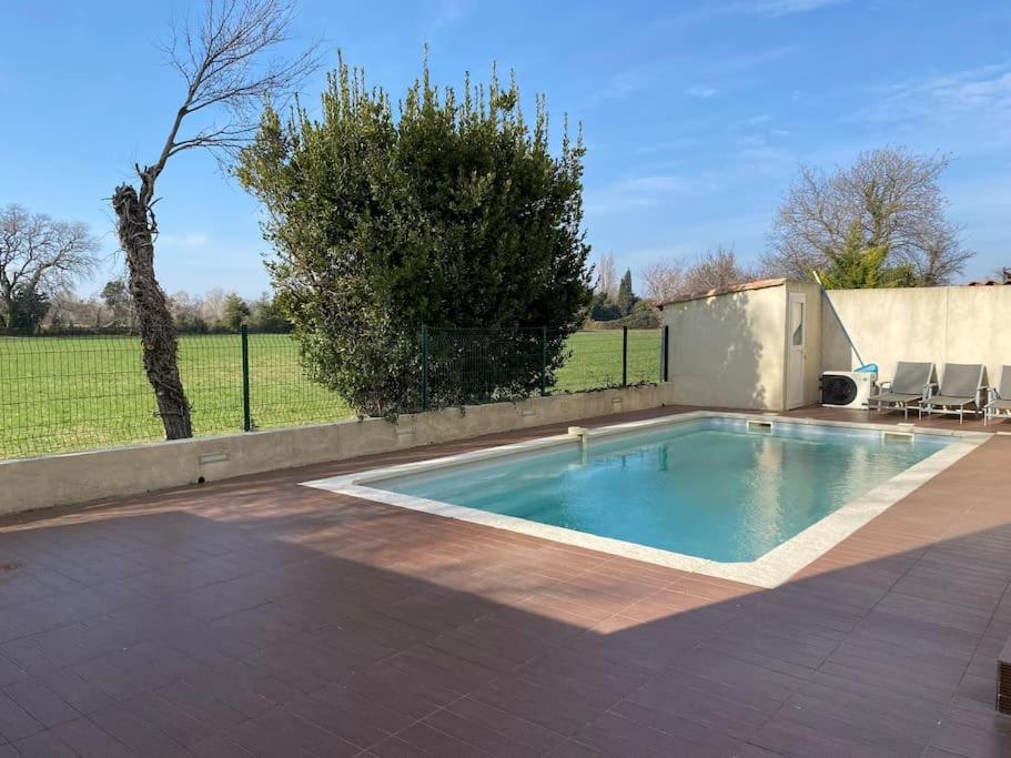 Villa Entiere. Alpilles Aix Marseille Avignon. Istres