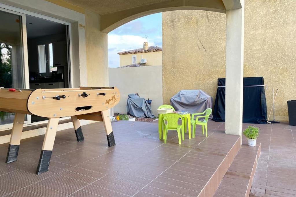 Villa Entiere. Alpilles Aix Marseille Avignon. *