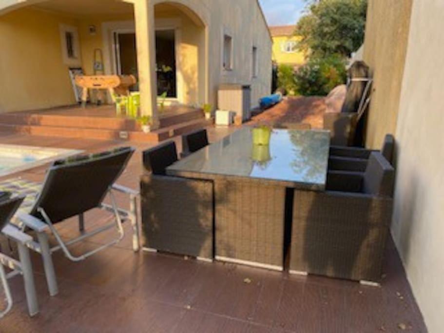 Entiere. Alpilles Aix Marseille Avignon. Villa Istres